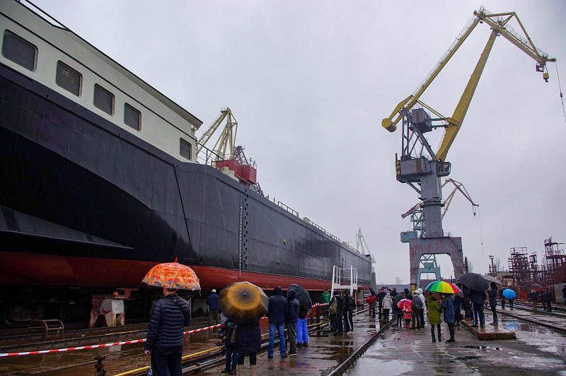 Smart Maritime Group спустила на воду третий танкер для нидерландской VEKA Shipbuilding 