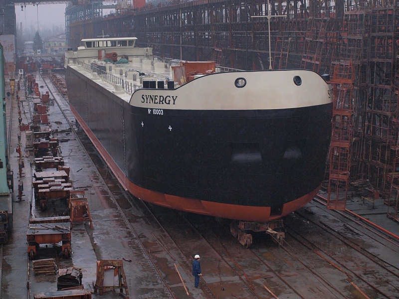 Smart Maritime Group спустила на воду третий танкер для нидерландской VEKA Shipbuilding 